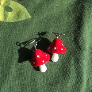 mushroom earrings💕